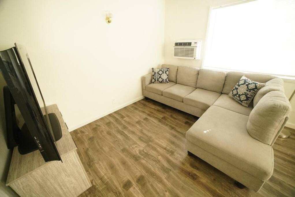 Appartamento Cozy & Spacious In West Hollywood *